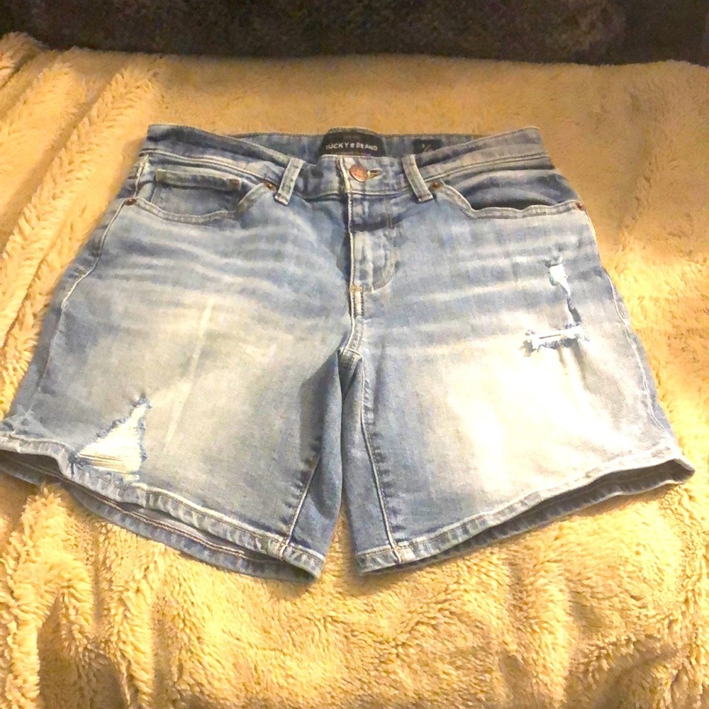 Lucky Size 2 “The Roll Up” Jean Shorts